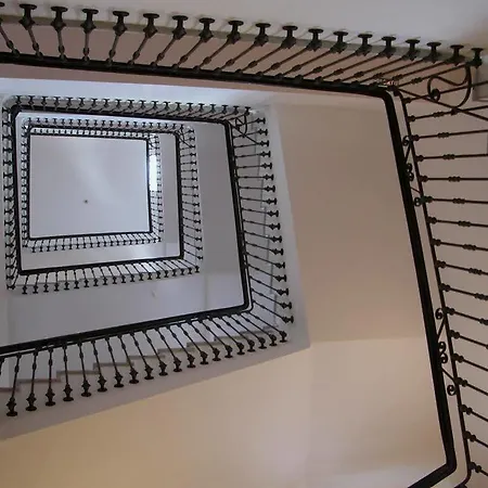 Grand Des Ambassadeurs Otel