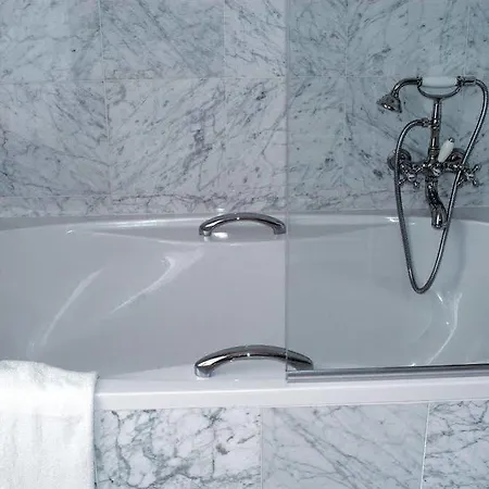 Grand Des Ambassadeurs Hotel