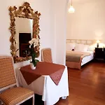 Grand Des Ambassadeurs