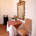 Отель Grand Des Ambassadeurs Ментона