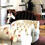 Отель Grand Des Ambassadeurs Ментона