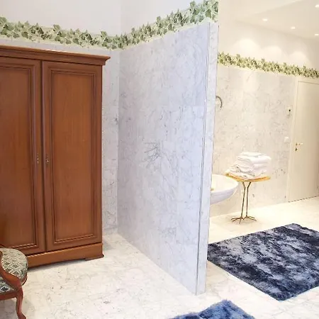 Grand Des Ambassadeurs Ментона