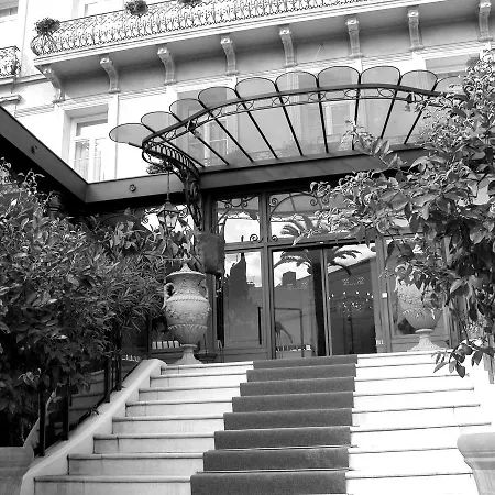 Grand Des Ambassadeurs 4* מנטון