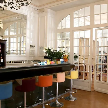 Отель Grand Des Ambassadeurs