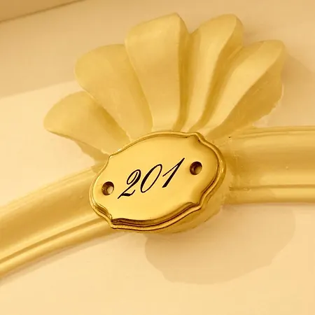 Grand Des Ambassadeurs Отель