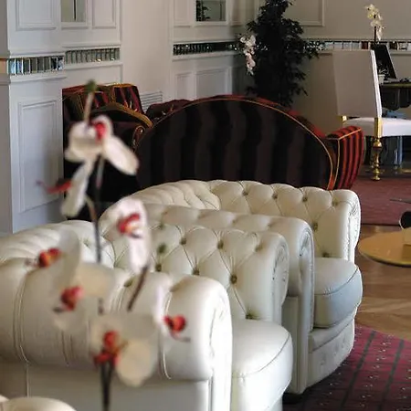Des Ambassadeurs Hotell