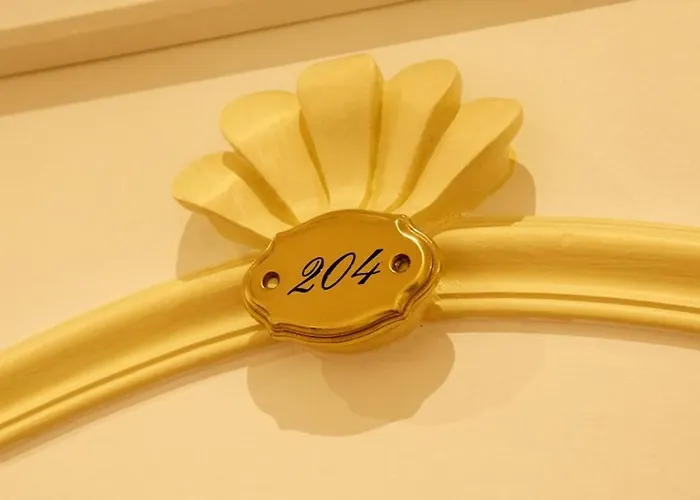 Hotel Grand Des Ambassadeurs 4*