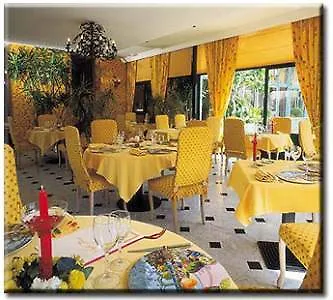 Grand Des Ambassadeurs מלון 4*