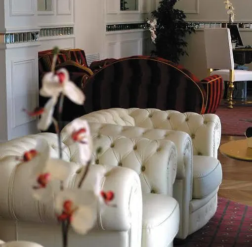 Grand Des Ambassadeurs מלון