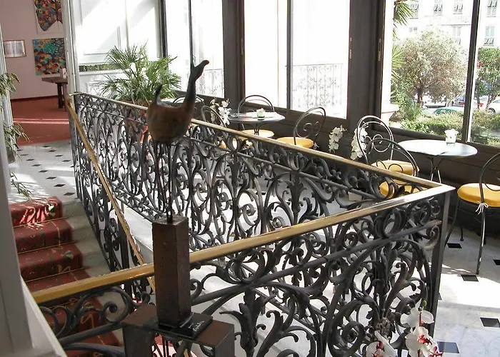 Grand Des Ambassadeurs Hotel