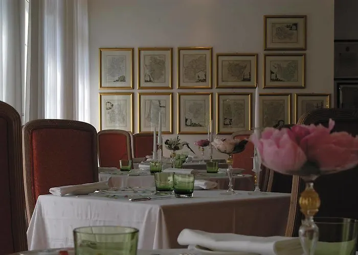 Grand Des Ambassadeurs מלון מנטון