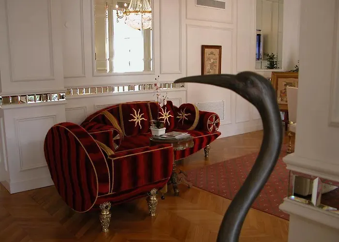 Grand Des Ambassadeurs Hotel